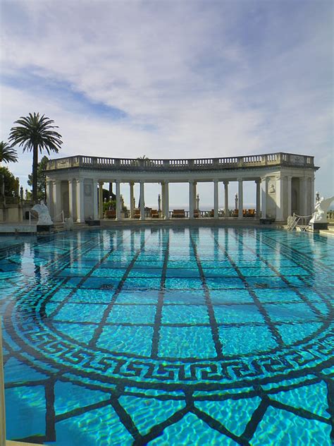 Book Junkie: Hearst Castle - Neptune Pool and grounds