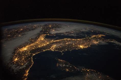 Pictures of Earth at night from the International Space Station — Quartz