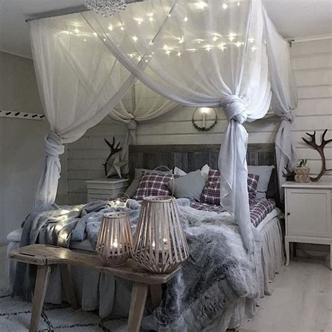 40 Beautiful Romantic Bedroom Lighting Ideas - HMDCRTN