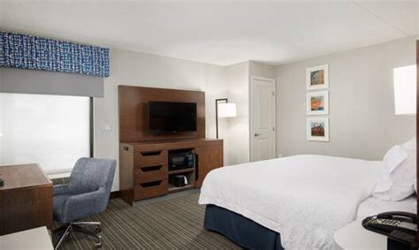 Hampton Inn Hotel in Fairfax City Virginia - Rooms