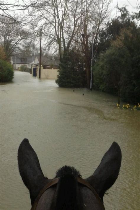 Thousands of Thames flood victims battle power cuts - ITV News