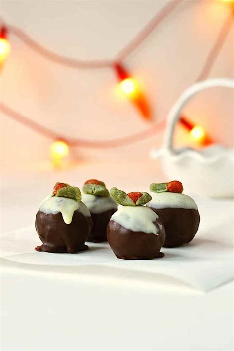 Raw Christmas Pudding Bites - Wallflower Kitchen