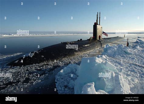 Trafalgar class submarine hi-res stock photography and images - Alamy