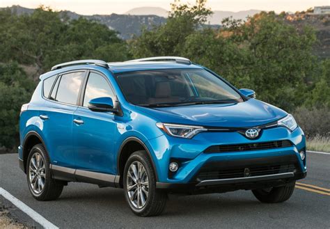 Toyota adds a hybrid model of the RAV4 compact crossover; prices start ...
