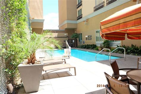 Hyatt Place Riverside/Downtown Pool: Pictures & Reviews - Tripadvisor