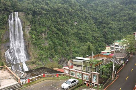 Wulai Waterfall - Tall Falls by a Town with Atayal Heritage