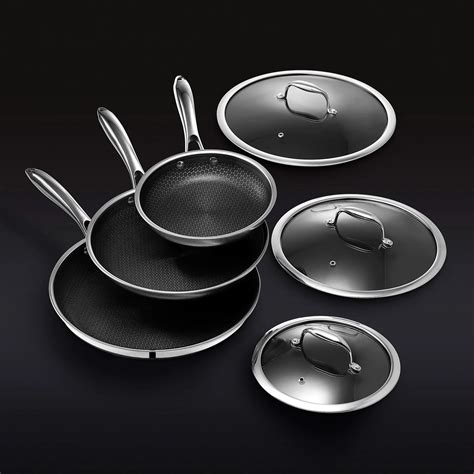 Chef Gordon Ramsay cooks with these pans in his kitchen | Homes & Gardens