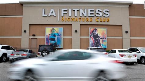 LA Fitness apologizes after racial profiling allegations at club - CNN