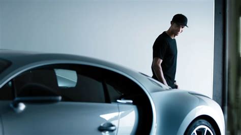 Cristiano Ronaldo takes the Bugatti Chiron on a test drive, gives his ...