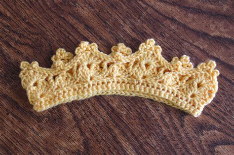 Crochet Crowns, Two Free Patterns - Tales of Butterflies