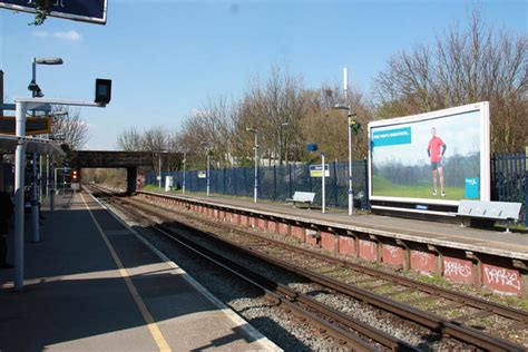 Kidbrooke Station © John Salmon cc-by-sa/2.0 :: Geograph Britain and Ireland