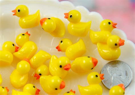 18mm Tiny Adorable Miniature Rubber Ducky - Little Toy Duck 3d Mini Re ...