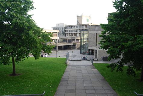 UEA Campus © N Chadwick cc-by-sa/2.0 :: Geograph Britain and Ireland