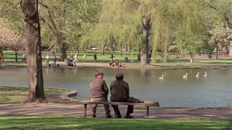 'Good Will Hunting' bench turned into Robin Williams memorial