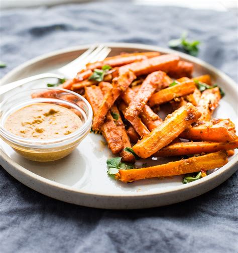 Peri Peri Oven Baked Carrot fries {Paleo, Vegan, Whole 30 Friendly}