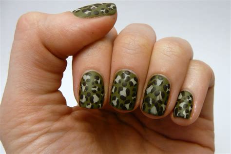 Casa de Polish: Leopard Print Camo Nails