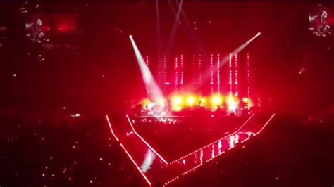 Maroon 5 - Red Pill Blues Tour at TD Garden 2018 - YouTube