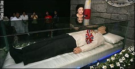 President Benigno Aquino III Give Support to Marcos Hero's Burial - Philippine News