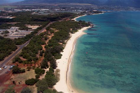 Kanaha Beach Park, Maui | To-Hawaii.com