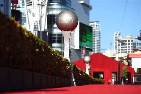 ESPYS Red Carpet Fashion - ESPN