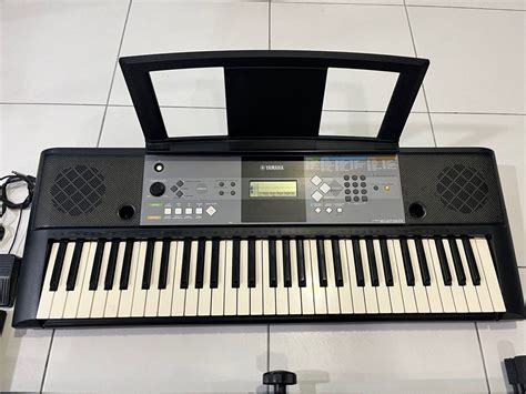 Yamaha keyboard PSR E233, Hobbies & Toys, Music & Media, Musical ...