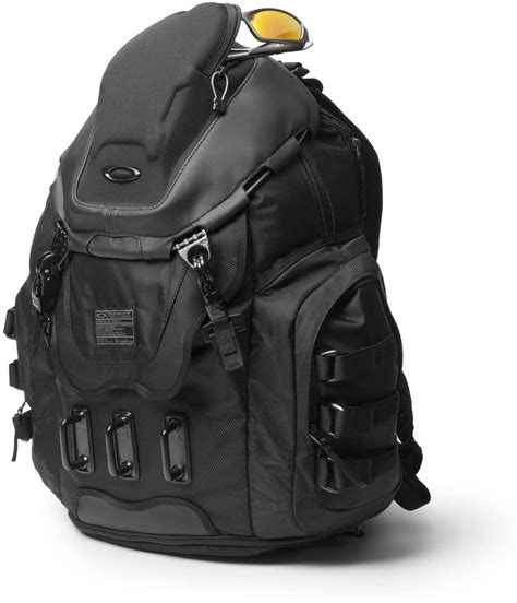 7 BEST OAKLEY BACKPACKS FOR LIFE IN 21/22