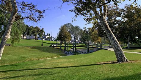 Creek Parks - Discover La Mirada California