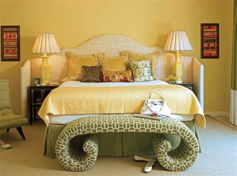 Light yellow bedroom walls - Magic Colors of Your Bedroom - Warisan Lighting