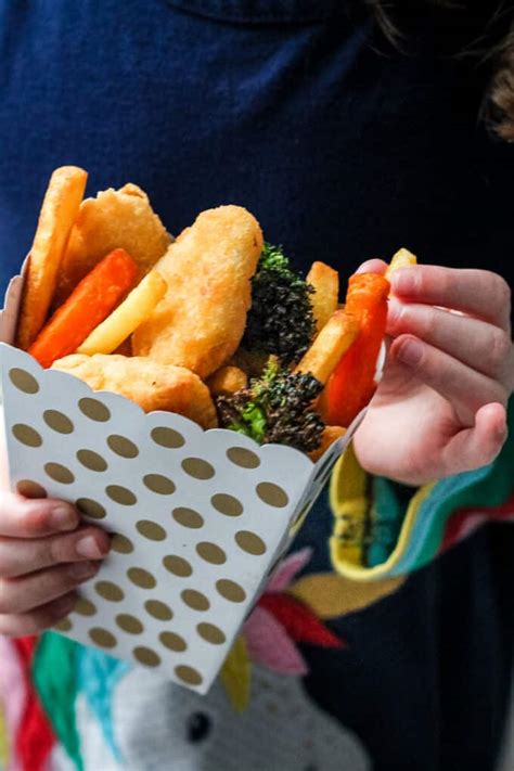 Air Fryer Kids Meal Boxes with Quorn Crispy Nuggets - Happy Veggie Kitchen