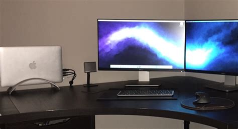 Mac Setup: MacBook Pro with Twin 24″ Displays