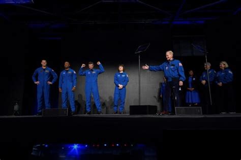 NASA names woman, Black astronauts to Artemis II crew in lunar first ...