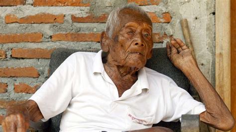 Indonesier Mbah Gotho ist mit 145 Jahren der älteste Mensch der ...