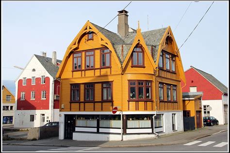 Norge | Norwegian architecture, House styles, Townhouse