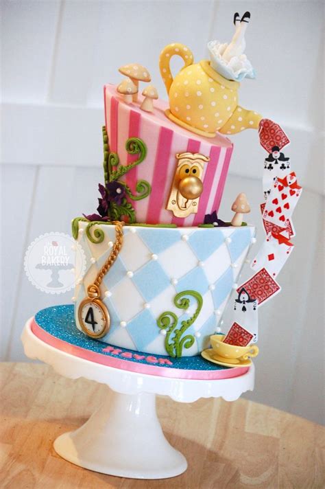 17 Best images about Cakes - Disney Alice in Wonderland on Pinterest | Birthday cakes, Tea ...