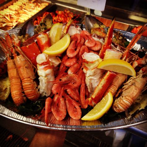 Seafood platter | Bistro food, Food lover, Seafood platter