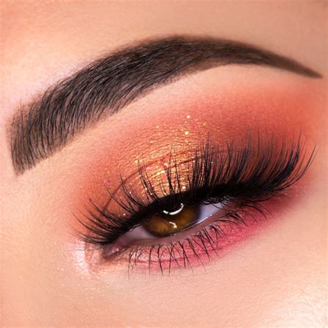 Pretty Eyeshadow look | Eyeshadow makeup, Makeup eye looks, Colorful ...