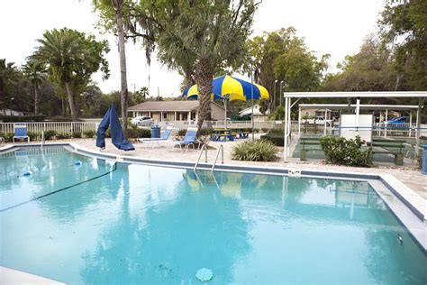 TAMPA EAST RV RESORT - Prices & Campground Reviews (Dover, FL)