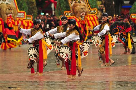 Mengenal Budaya Suku Jawa: Bahasa, Kesenian, hingga Kuliner Khasnya