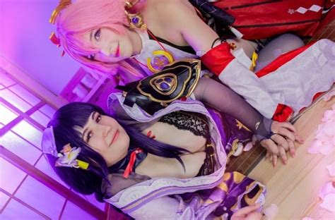 Raiden Shogun (Sleepy_chan_cosplay) and Yae Miko (adorablesushikitten ...