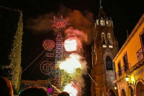 La quema de los castillos en la Feria de Moroleón, Guanajuato es una ...