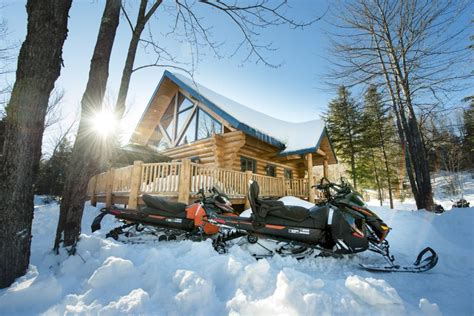 Best Places for Snowmobiling Near Québec City | Visit Québec City