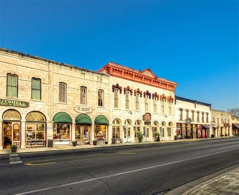 Granbury, Texas Shopping Guide | Best Shopping Experiences near Dallas