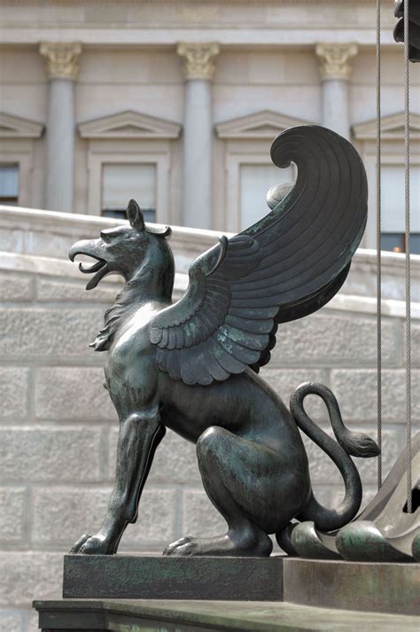 griffin statue - Google Search | Statue, Mythical creatures, Fantasy art