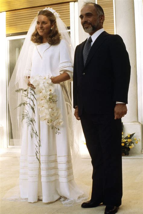 The Most Iconic Royal Wedding Gowns of All Time | Vestidos de boda real, Vestidos de novia ...