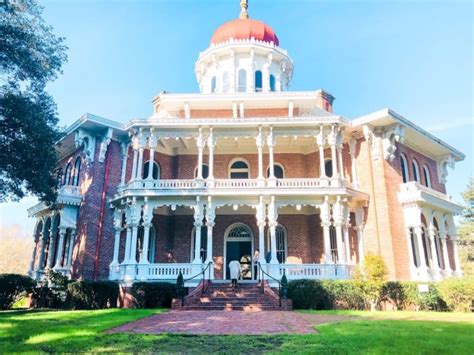 Why You Should Tour Antebellum Homes in Natchez - My Flying Leap