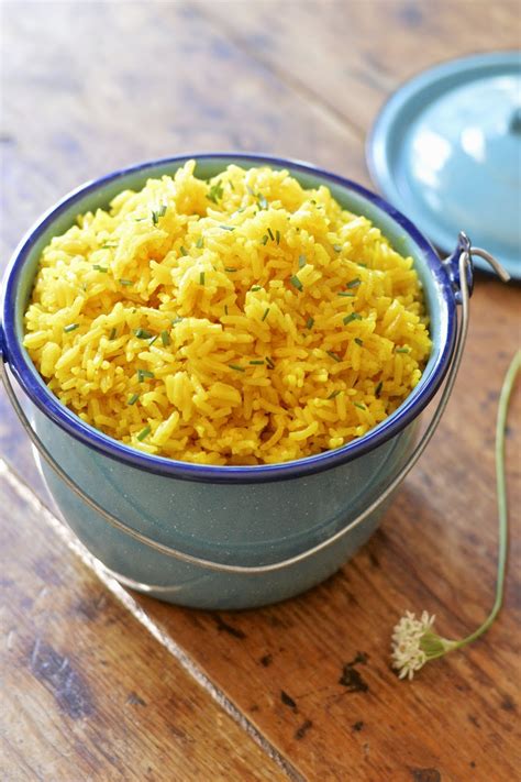 Easy Yellow Rice | Virtually Homemade: Easy Yellow Rice