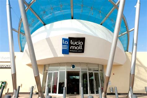 About La Lucia Mall in Glen Ashley