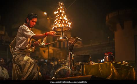 Varanasi Ganga Aarti To Be Performed At 3 pm Today Due To Lunar Eclipse