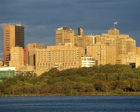 New York Columbia-Presbyterian Hospital on the Hudson Rive… | Flickr