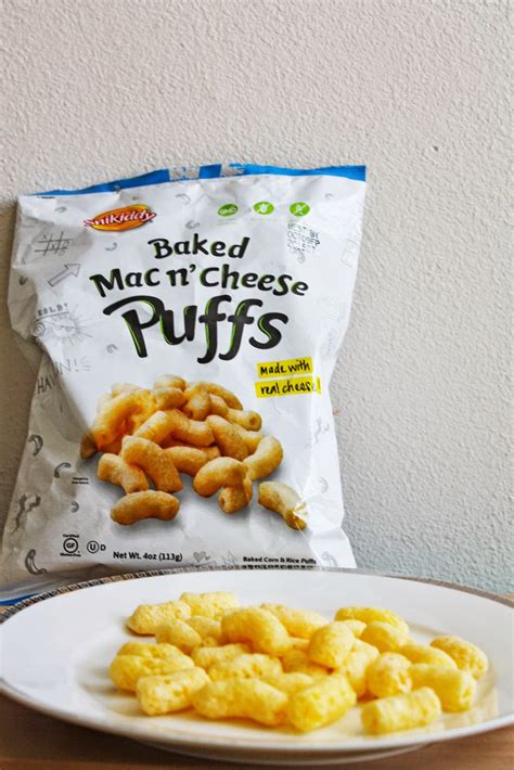 Healthy Packaged Snacks Review: Snikiddy Baked Mac N Cheese Puffs ...